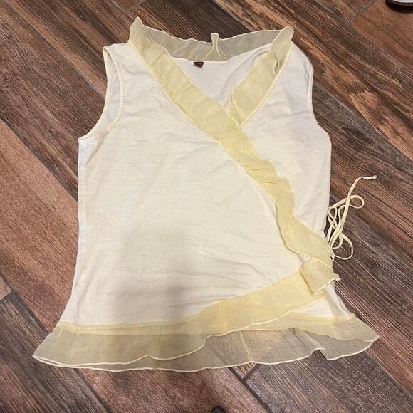 yellow vintage ruffle tank with side tie - Picture 3 of 7